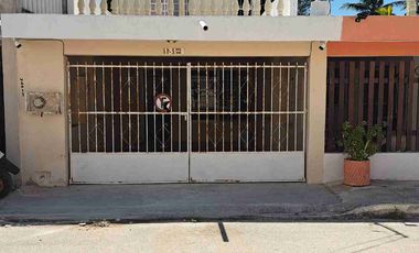 CASA EN PROGRESO EN LA COLONIA ISMAEL GARCIA A ESQUINA Y MEDIA DE LA PLAYA