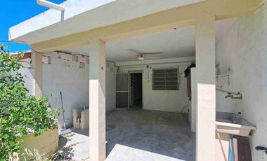 CASA EN PROGRESO EN LA COLONIA ISMAEL GARCIA A ESQUINA Y MEDIA DE LA PLAYA