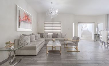 CASA EN VENTA en Salvatierra Residencial