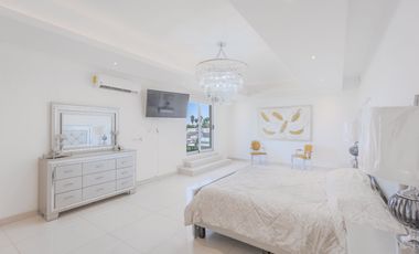 CASA EN VENTA en Salvatierra Residencial