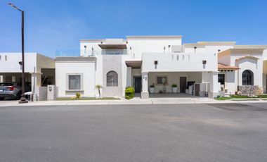 CASA EN VENTA en Salvatierra Residencial