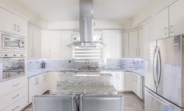 CASA EN VENTA en Salvatierra Residencial