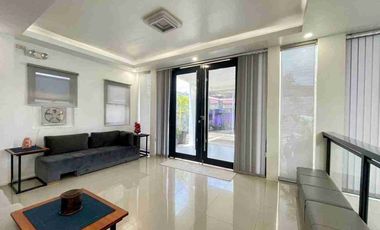 FOR SALE: MODERN ELEGANT RETIREMENT HOME WITH SPACIOUS BACKYARD