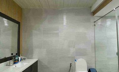 FOR SALE: MODERN ELEGANT RETIREMENT HOME WITH SPACIOUS BACKYARD