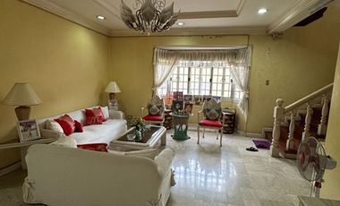 Corner 3BR Townhouse with Den & Lanai FOR SALE in Addition Hills, Mandaluyong
