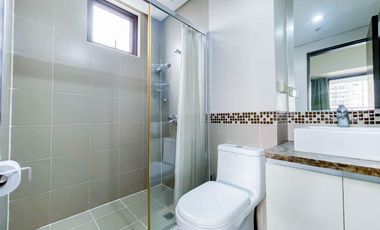 Condo for Sale in Admiral Baysuites Manila| 2BR with Maid’s Room, Makati Skyline Views