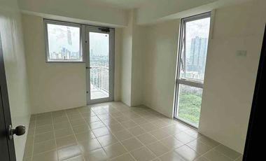 2 Bedroom w/ Balcony For Sale in Kasara Urban Resort Pasig near Ortigas, SM Megamall, BGC, Makati, NAIA