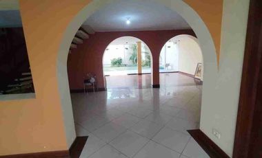 ALQUILER DE CASA COMO LOCAL COMERCIAL EN SURCO