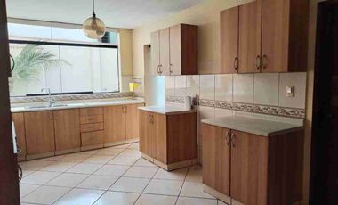 ALQUILER DE CASA COMO LOCAL COMERCIAL EN SURCO