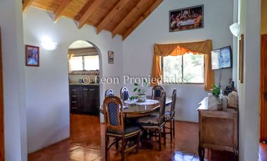 Leon Propiedades vende parcela con 2 casas y un galpón en camino el toro, Curacaví.