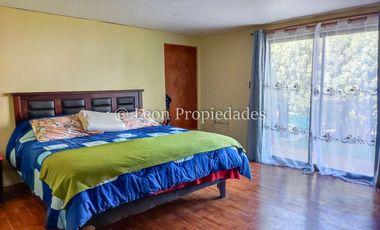 Leon Propiedades vende parcela con 2 casas y un galpón en camino el toro, Curacaví.