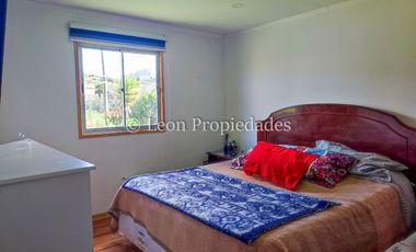 Leon Propiedades vende parcela con 2 casas y un galpón en camino el toro, Curacaví.