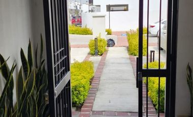 RENTO HERMOSO DEPARTAMENTO AMUEBLADO 2 RECAMARAS FRACC BOSQUES DEL DORADO $20,000.00