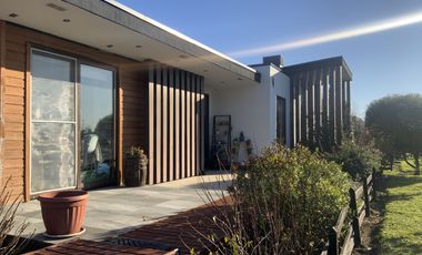 Se Vende preciosa Casa con cabaña en Frutillar