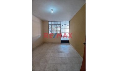 Hermosa Casa De 2 Pisos En Venta En La Urb Santa Ana//ID:1152111