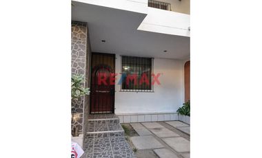 Hermosa Casa De 2 Pisos En Venta En La Urb Santa Ana//ID:1152111