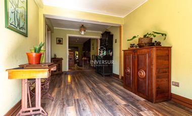 AMPLIA PROP. COMERCIAL O HABITACIONAL A PASOS DEL HOSPITAL