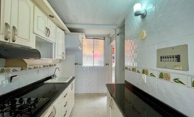 Extraordinaria casa en la Villa Olimpica con vista a las montañas en conjunto con piscina. Pereira - Colombia.