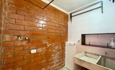 Extraordinaria casa en la Villa Olimpica con vista a las montañas en conjunto con piscina. Pereira - Colombia.