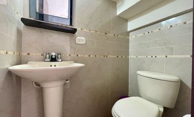 Extraordinaria casa en la Villa Olimpica con vista a las montañas en conjunto con piscina. Pereira - Colombia.