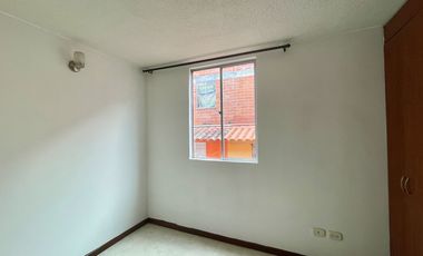 Extraordinaria casa en la Villa Olimpica con vista a las montañas en conjunto con piscina. Pereira - Colombia.