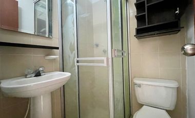 Extraordinaria casa en la Villa Olimpica con vista a las montañas en conjunto con piscina. Pereira - Colombia.