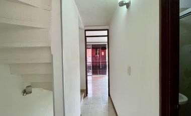 Extraordinaria casa en la Villa Olimpica con vista a las montañas en conjunto con piscina. Pereira - Colombia.