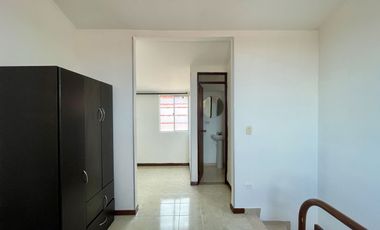 Extraordinaria casa en la Villa Olimpica con vista a las montañas en conjunto con piscina. Pereira - Colombia.