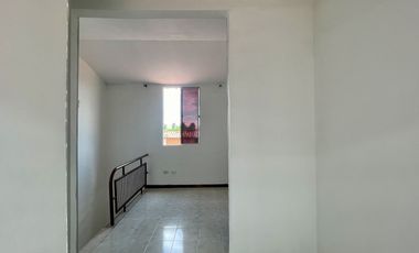 Extraordinaria casa en la Villa Olimpica con vista a las montañas en conjunto con piscina. Pereira - Colombia.