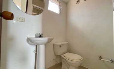 Extraordinaria casa en la Villa Olimpica con vista a las montañas en conjunto con piscina. Pereira - Colombia.