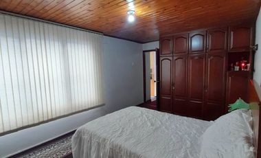 VENDO AMPLIA CASA EN EL BARRIO SAN FERNANDO CUBA