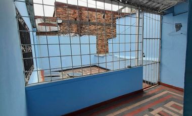 VENDO AMPLIA CASA EN EL BARRIO SAN FERNANDO CUBA