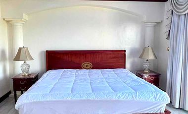 6 Bedroom House with swimming pool for rent