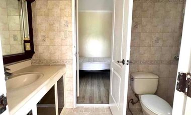 6 Bedroom House with swimming pool for rent