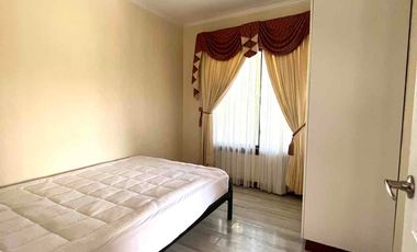 6 Bedroom House with swimming pool for rent