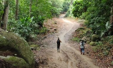 FINCA DE 1 HS EN EL SECTOR DEL PARQUE TAYRONA SANTA MARTA.