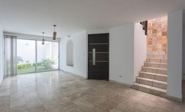 CASA EN VENTA CERCA DE LA RECTA A CHOLULA EN COLONIA BELLO HORIZONTE