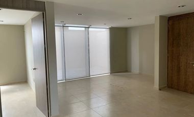 AMPLIO DEPARTAMENTO EN PLANTA BAJA EN CORREGIDORA, QRO.