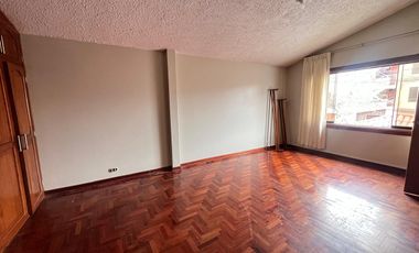 Casa amplia en zona segura en  Cedros de Villa