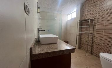 Casa amplia en zona segura en  Cedros de Villa