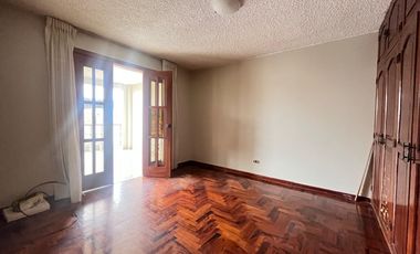 Casa amplia en zona segura en  Cedros de Villa