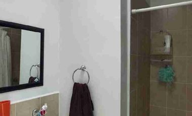 casa dos niveles una recámara con posibilidad de ampliación privada con alberca acepta Infonavit