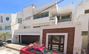CASA EN VENTA CALLE: CHERNA #200 FRACCIONAMIENTO COSTA DE OROCP. 94299MUNICIPIO: BOCA DEL RIOESTADO: VERACRUZ