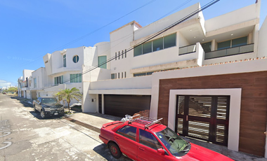 CASA EN VENTA CALLE: CHERNA #200 FRACCIONAMIENTO COSTA DE OROCP. 94299MUNICIPIO: BOCA DEL RIOESTADO: VERACRUZ