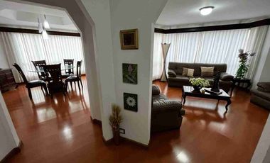 VENDO APARTAMENTO CABECERA AREA 273 METROS UBICADO VISTA