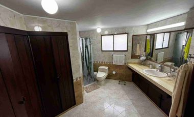 VENDO APARTAMENTO CABECERA AREA 273 METROS UBICADO VISTA