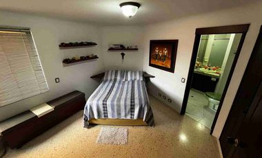 VENDO APARTAMENTO CABECERA AREA 273 METROS UBICADO VISTA