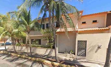 CASA EN VENTA CALLE: SALMON #127 FRACCIONAMIENTOCOSTA DE OROCP. 94299MUNICIPIO: BOCA DEL RIOESTDADO: VERACRUZ