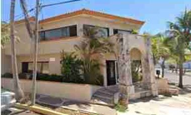 CASA EN VENTA CALLE: SALMON #127 FRACCIONAMIENTOCOSTA DE OROCP. 94299MUNICIPIO: BOCA DEL RIOESTDADO: VERACRUZ