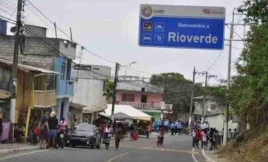 LOTE DE TERRENO EN VENDA EN ESMERALDAS